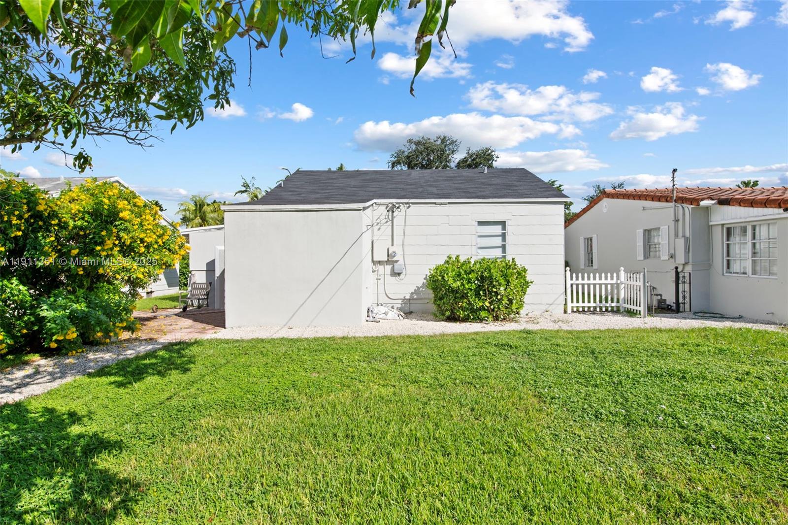   /   sq. ft. $ 2025-11-10 0 Photo