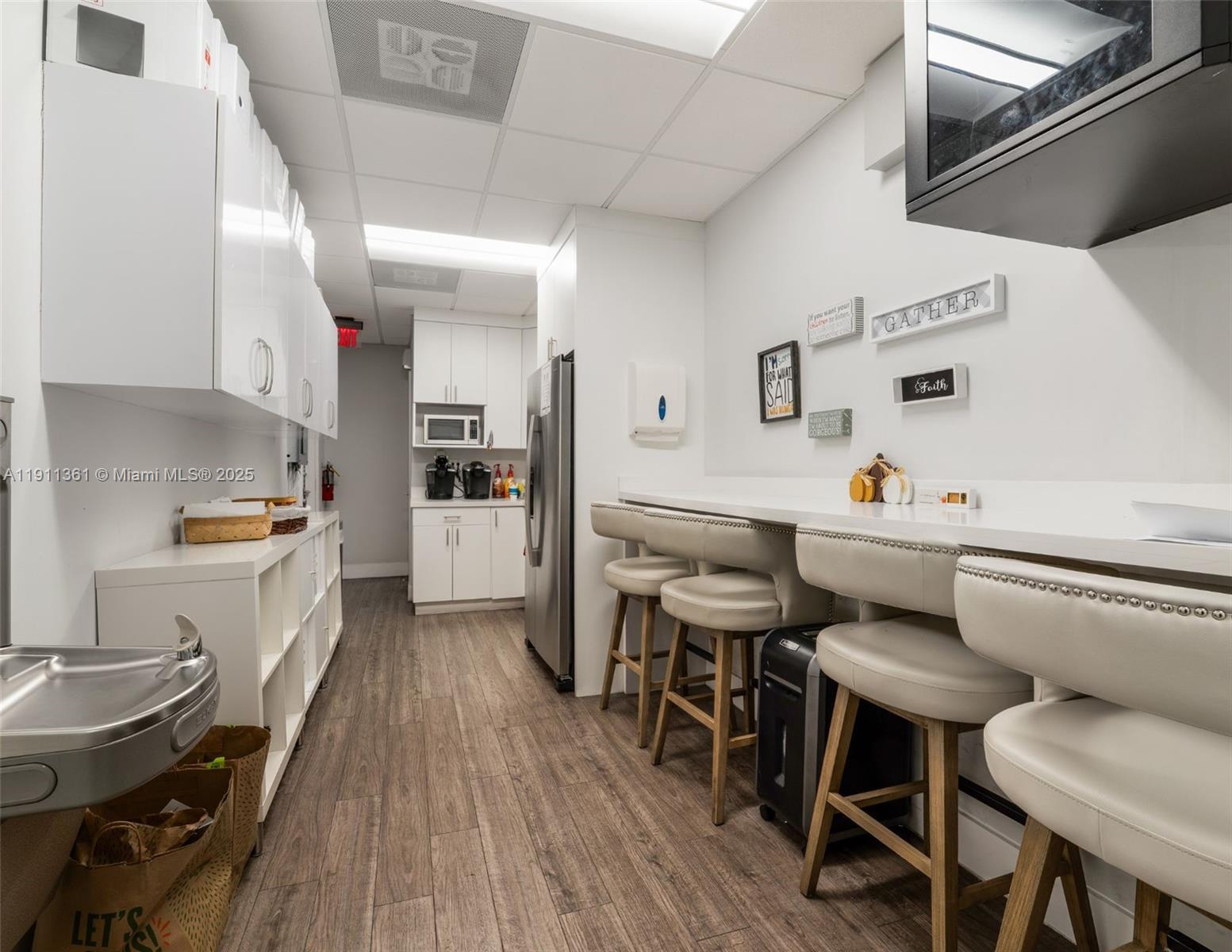   /   sq. ft. $ 2025-11-10 0 Photo