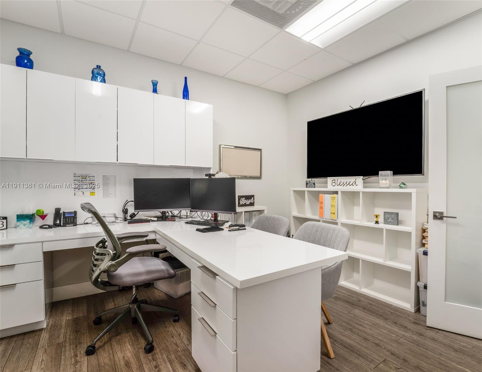   /   sq. ft. $ 2025-11-10 0 Photo