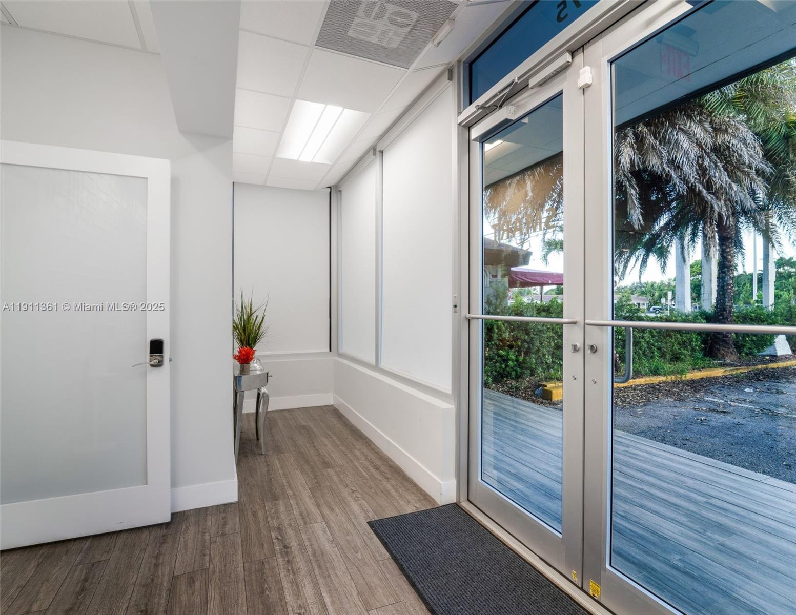   /   sq. ft. $ 2025-11-10 0 Photo