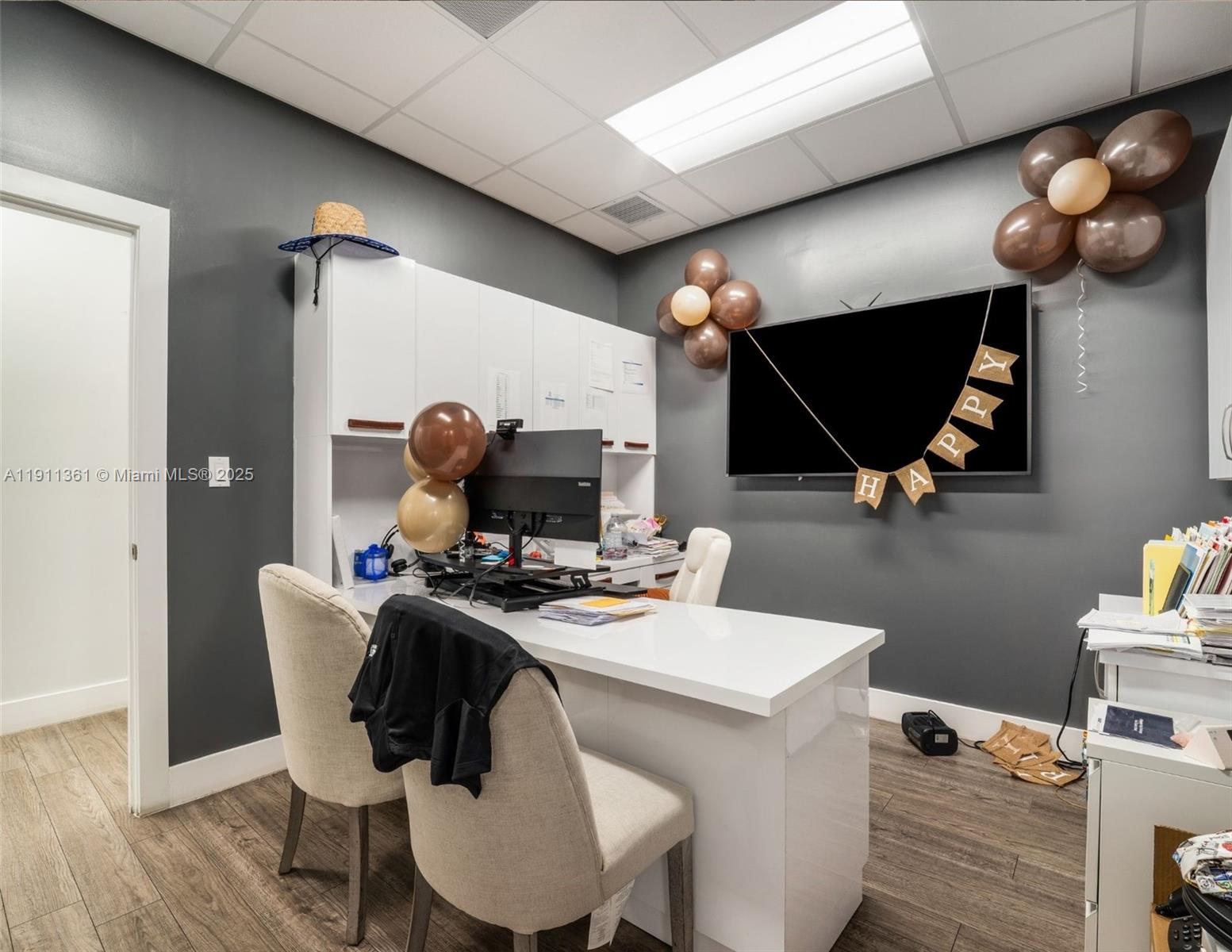   /   sq. ft. $ 2025-11-10 0 Photo