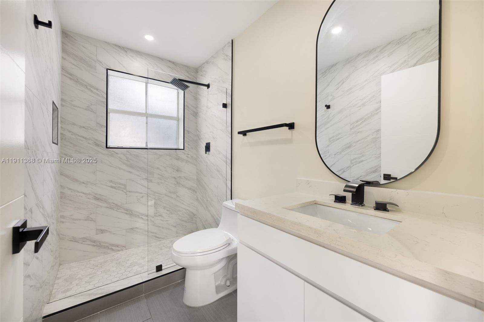   /  2316 sq. ft. $ 2025-11-10 0 Photo