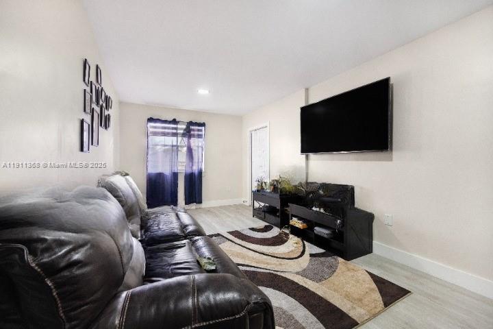   /  2316 sq. ft. $ 2025-11-10 0 Photo