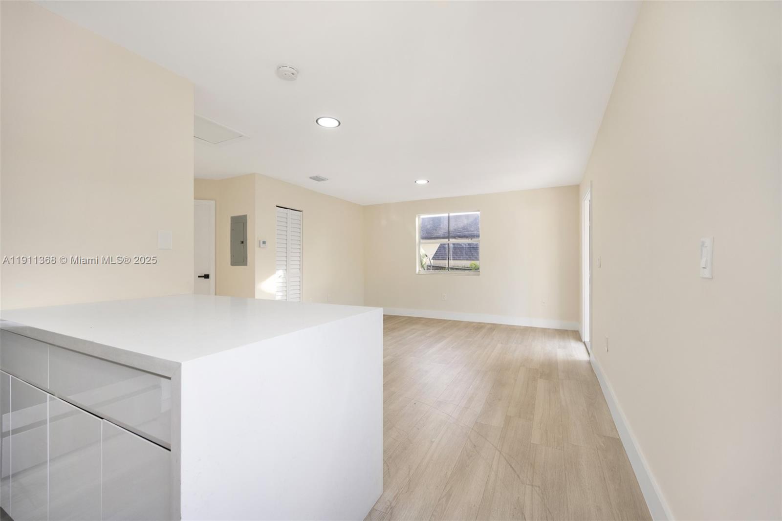   /  2316 sq. ft. $ 2025-11-10 0 Photo