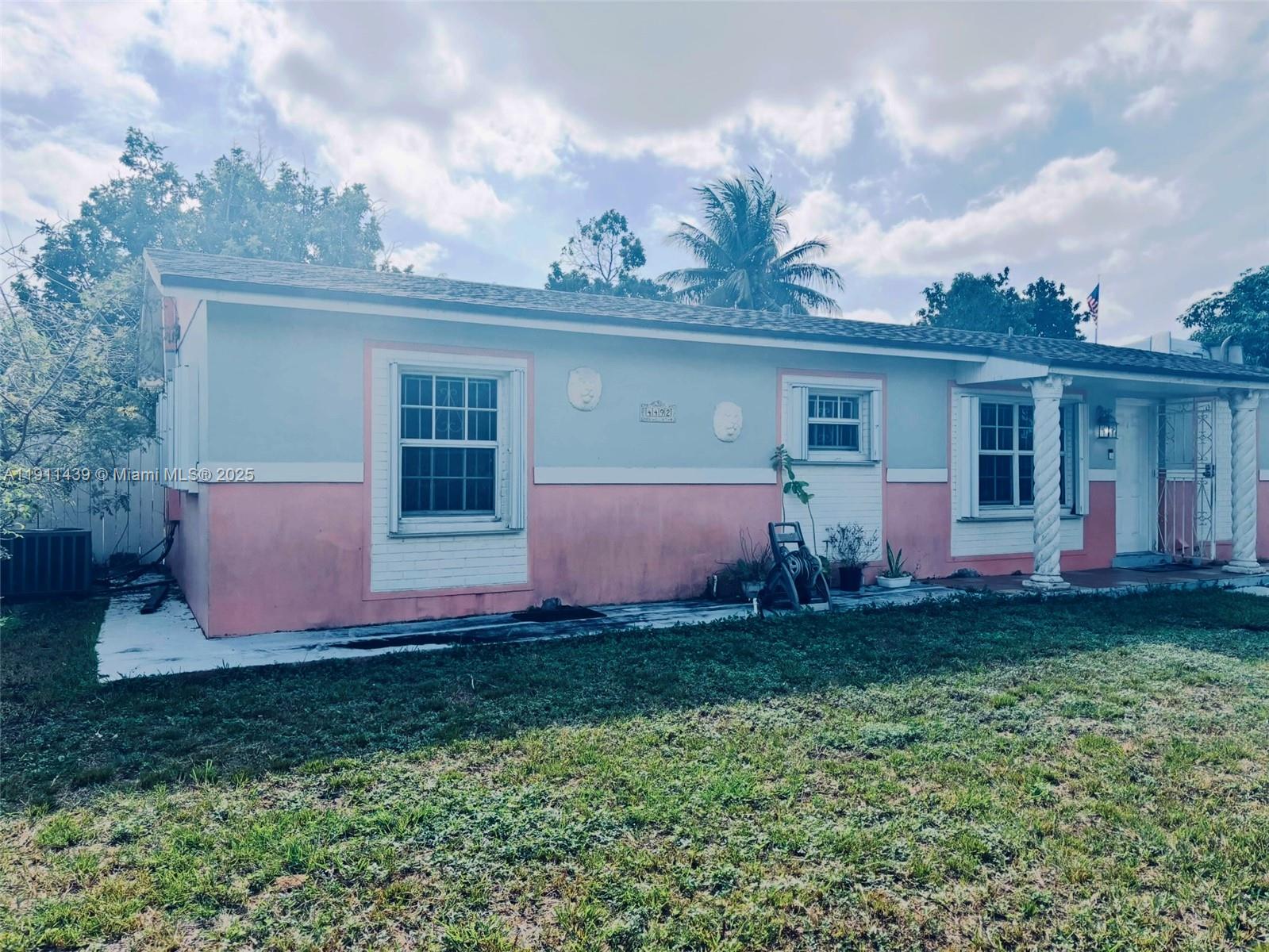 See details 3 / 2 1104 sq. ft. $ 2025-11-10 0 Photo