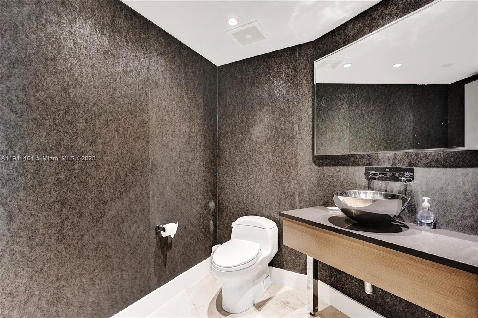 Photo of 19111 Collins Ave  #1602, Sunny Isles Beach, Florida, 33160 - 