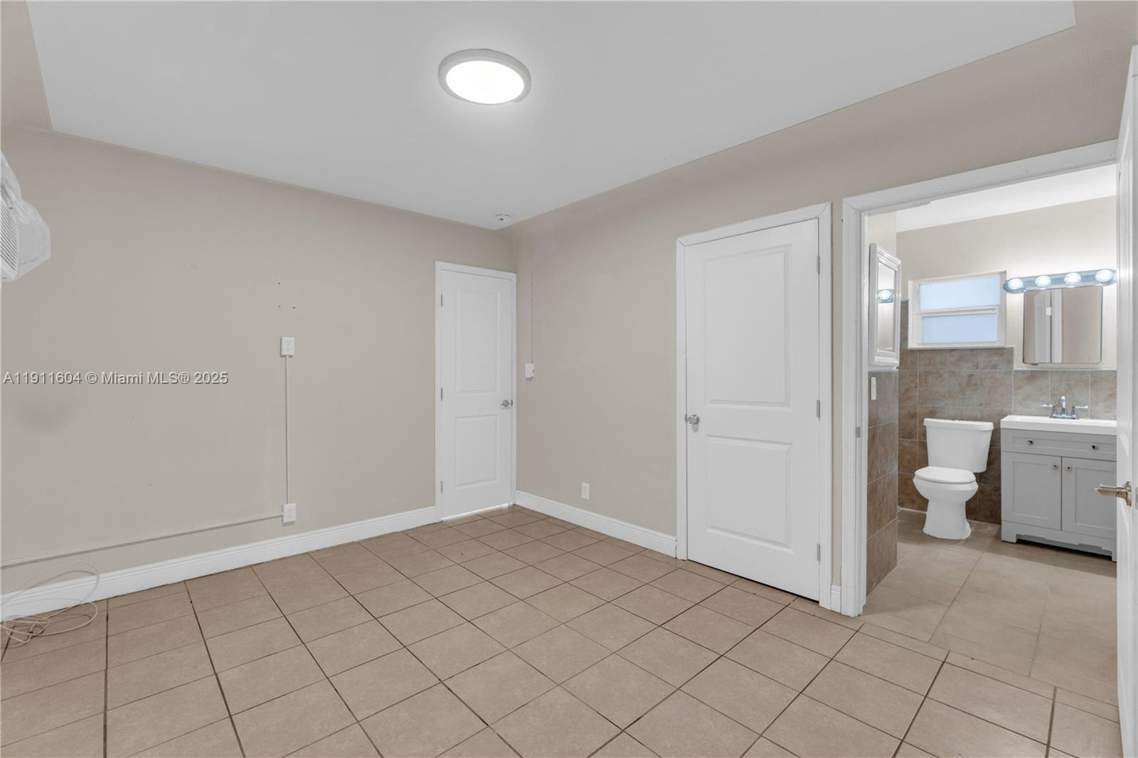 See details / 1210 sq. ft. $ 2025-11-10 0 Photo