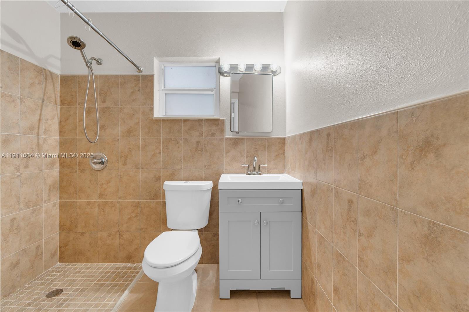 See details / 1210 sq. ft. $ 2025-11-10 0 Photo