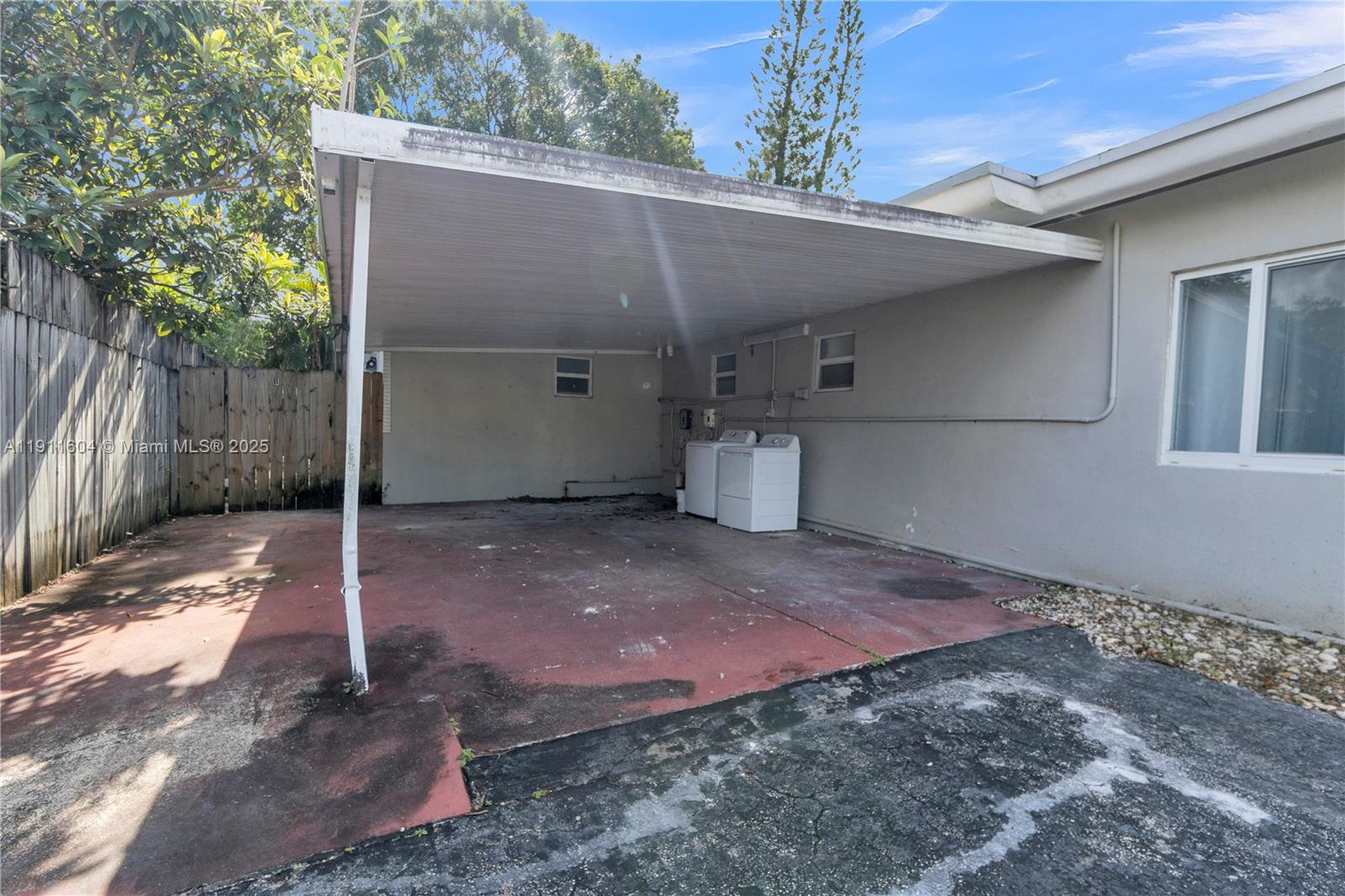 See details / 1210 sq. ft. $ 2025-11-10 0 Photo