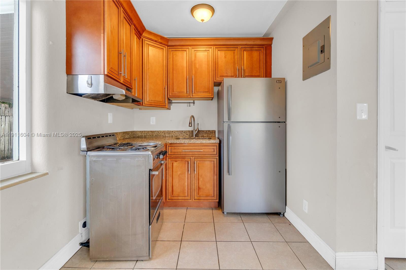 See details / 1210 sq. ft. $ 2025-11-10 0 Photo