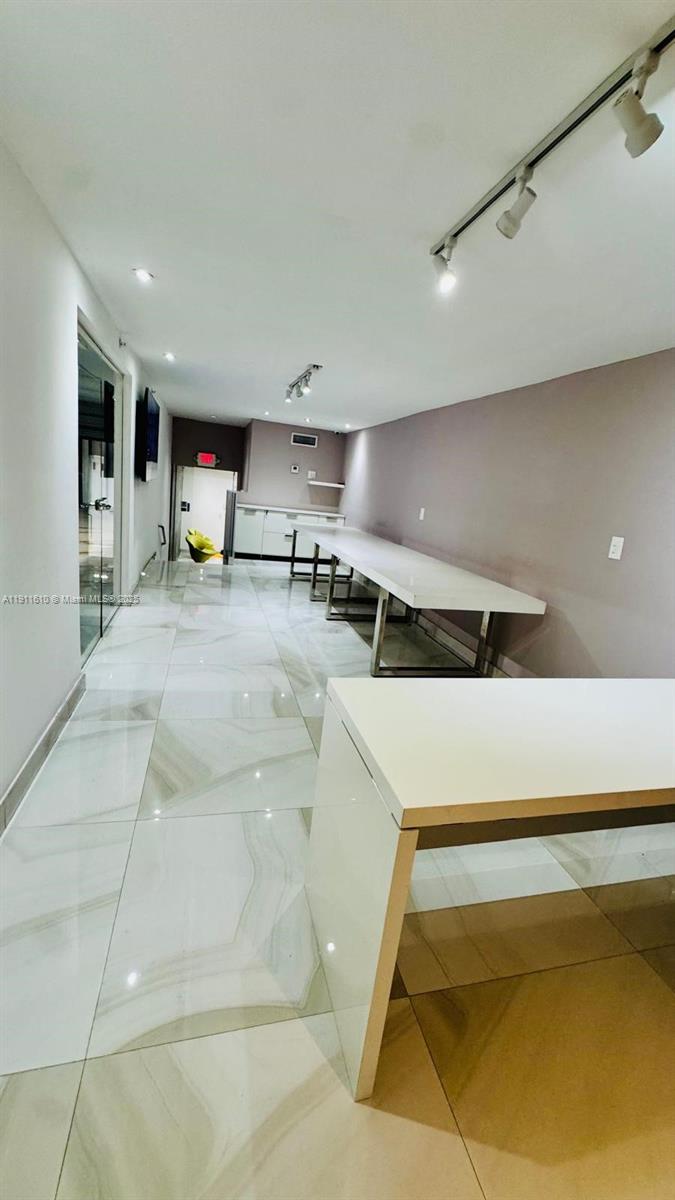 Ver detalles / sq. ft. $ 2025-11-10 0 foto