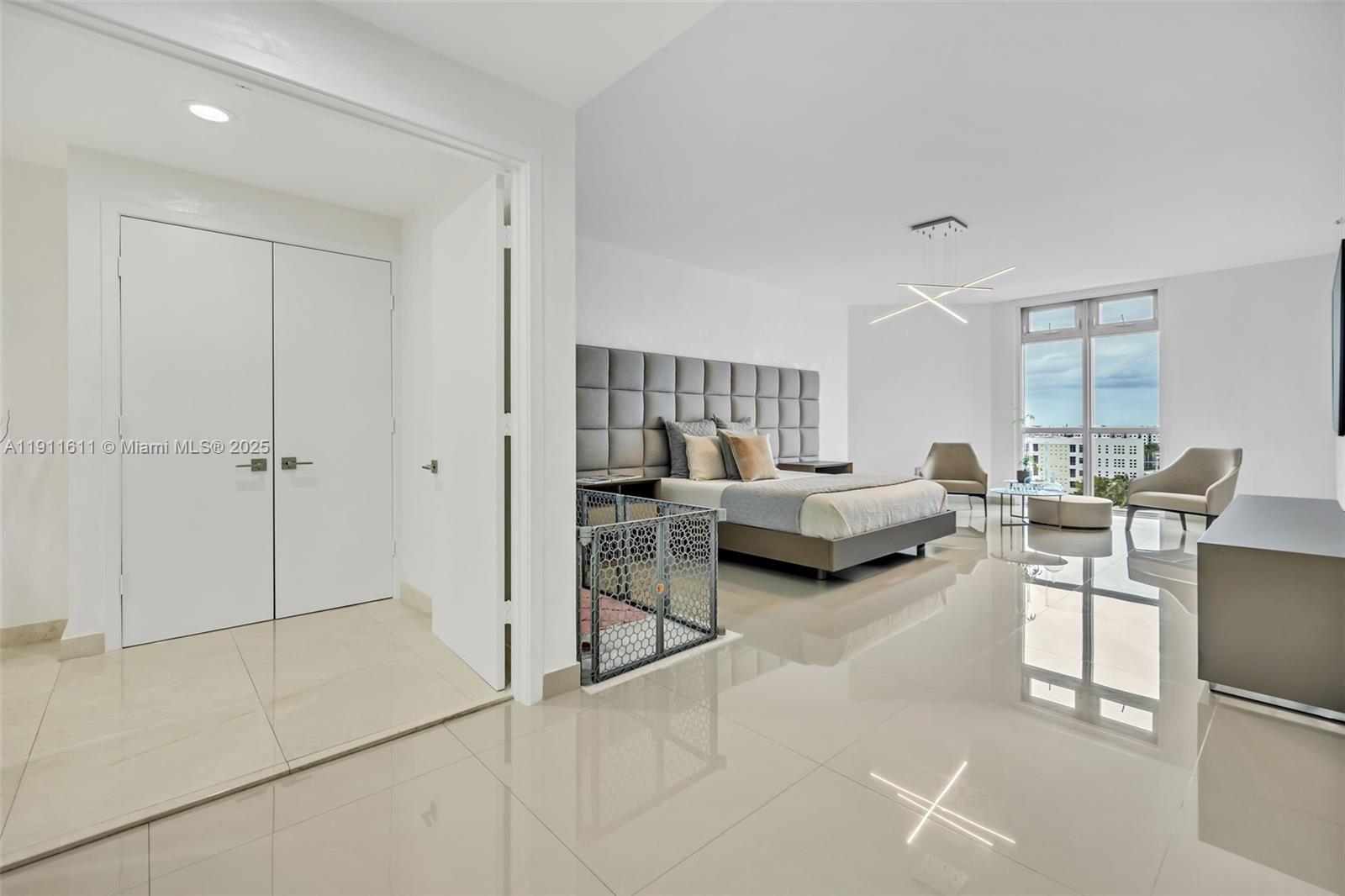 Photo of 17301 Biscayne Blvd #910, North Miami Beach, Florida, 33160 -