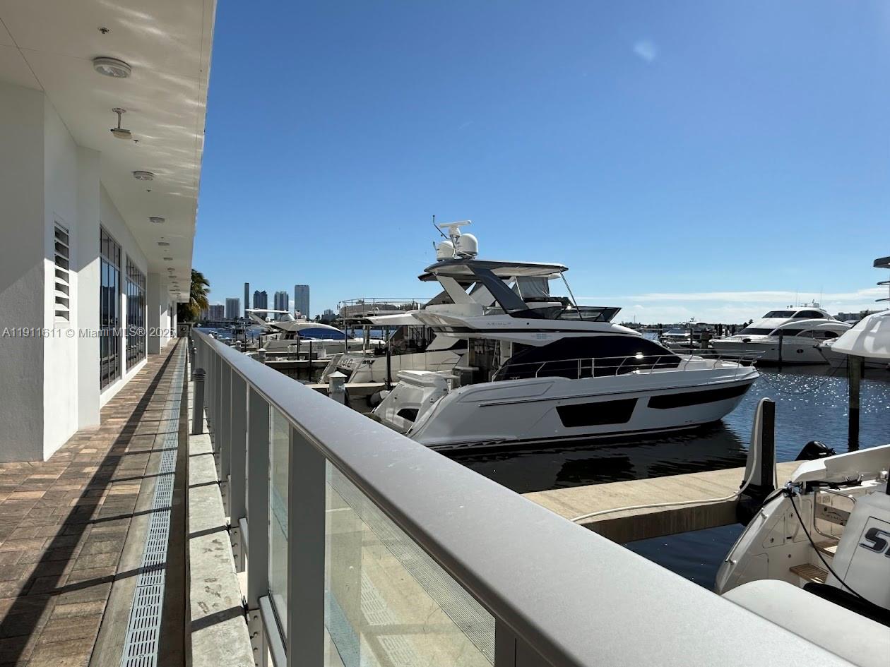 Photo of 17301 Biscayne Blvd #910, North Miami Beach, Florida, 33160 -