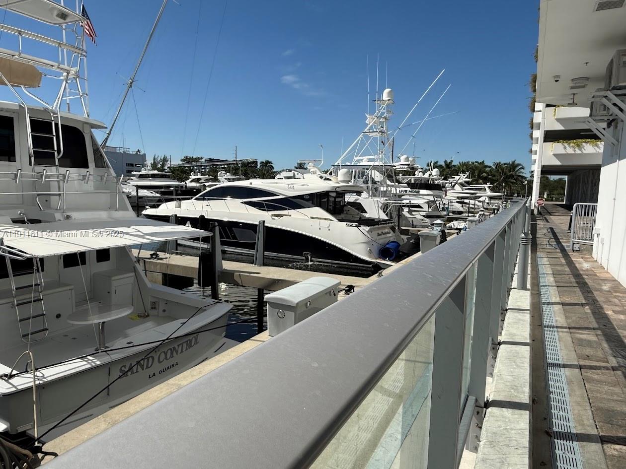 Photo of 17301 Biscayne Blvd #910, North Miami Beach, Florida, 33160 -