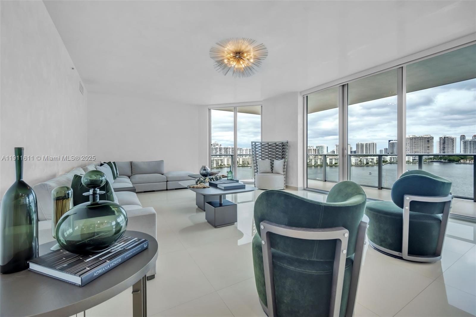 Photo of 17301 Biscayne Blvd #910, North Miami Beach, Florida, 33160 -
