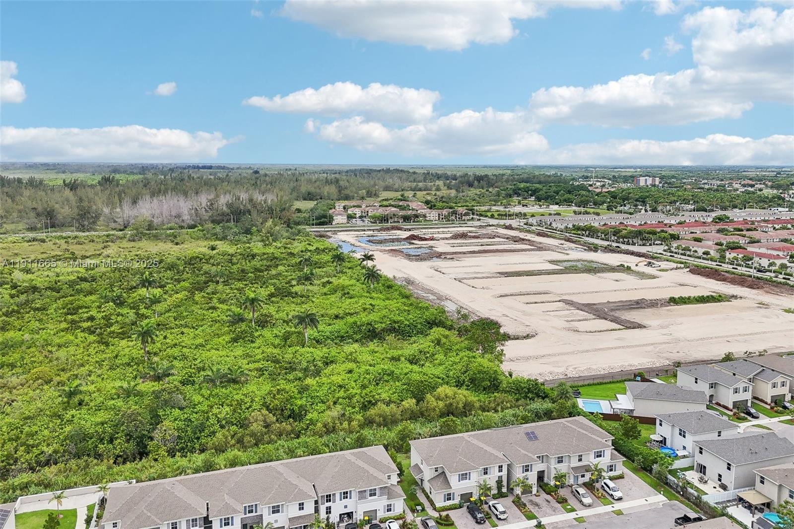 754 3 / 3 1712 sq. ft. $ 2025-11-10 0 Photo