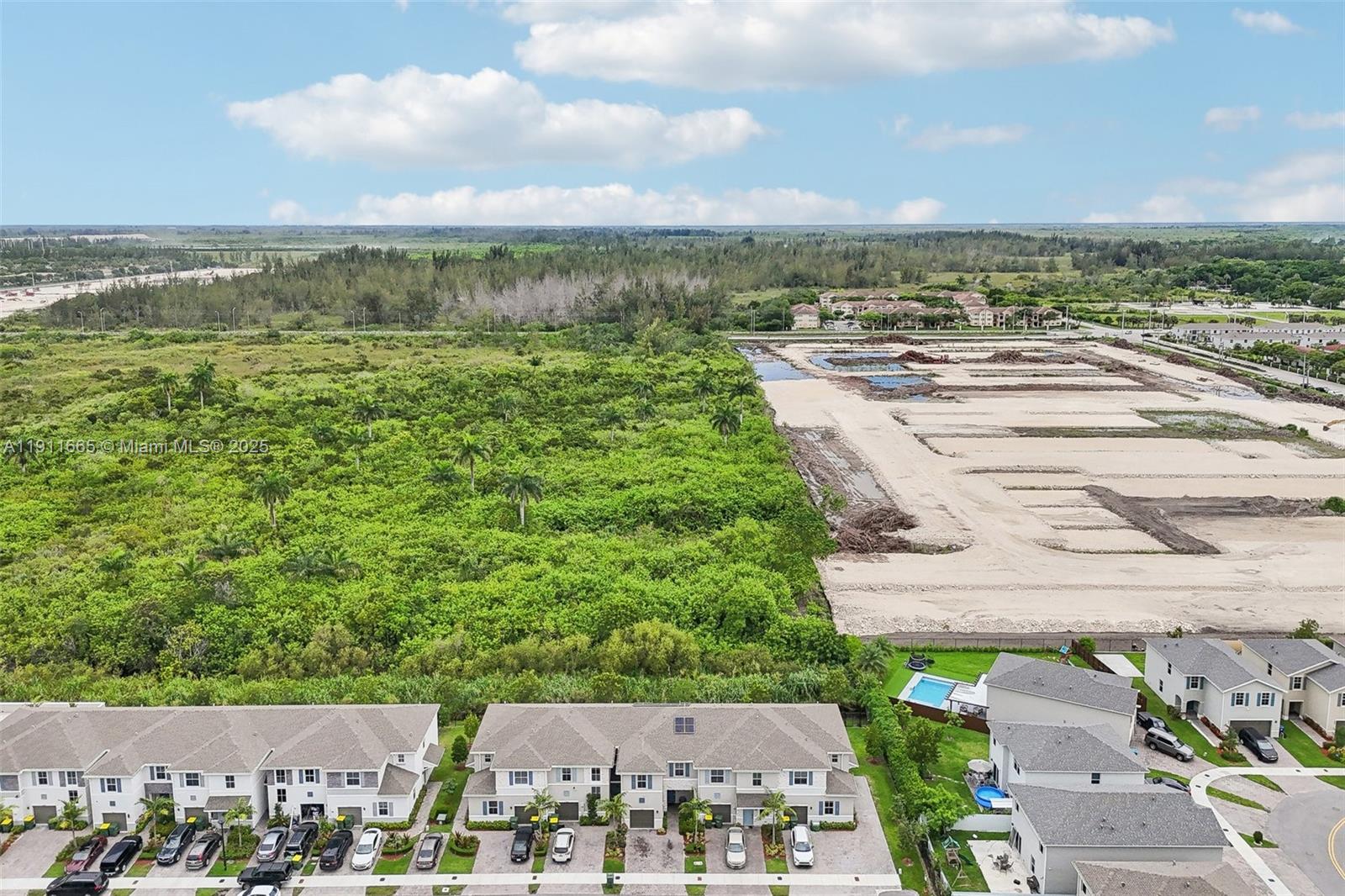 754 3 / 3 1712 sq. ft. $ 2025-11-10 0 Photo