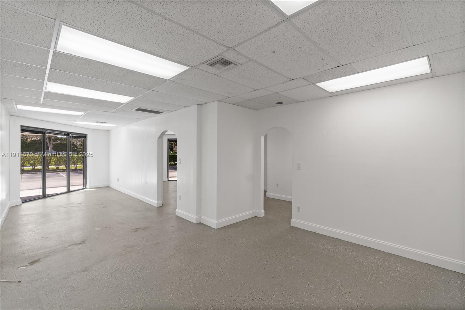 Ver detalles 1C / sq. ft. $ 2025-11-10 0 foto