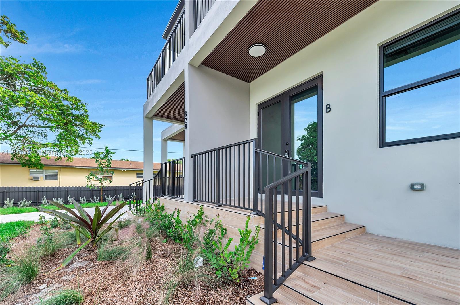   /  5472 sq. ft. $ 2025-11-10 0 foto