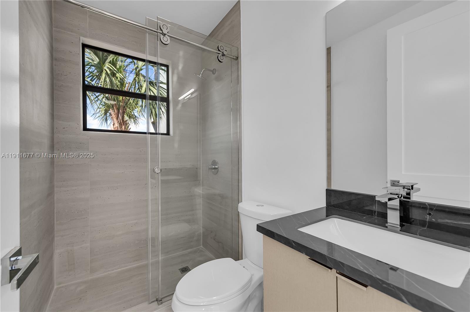   /  5472 sq. ft. $ 2025-11-10 0 foto