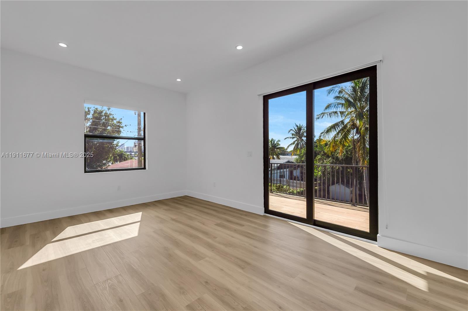   /  5472 sq. ft. $ 2025-11-10 0 foto