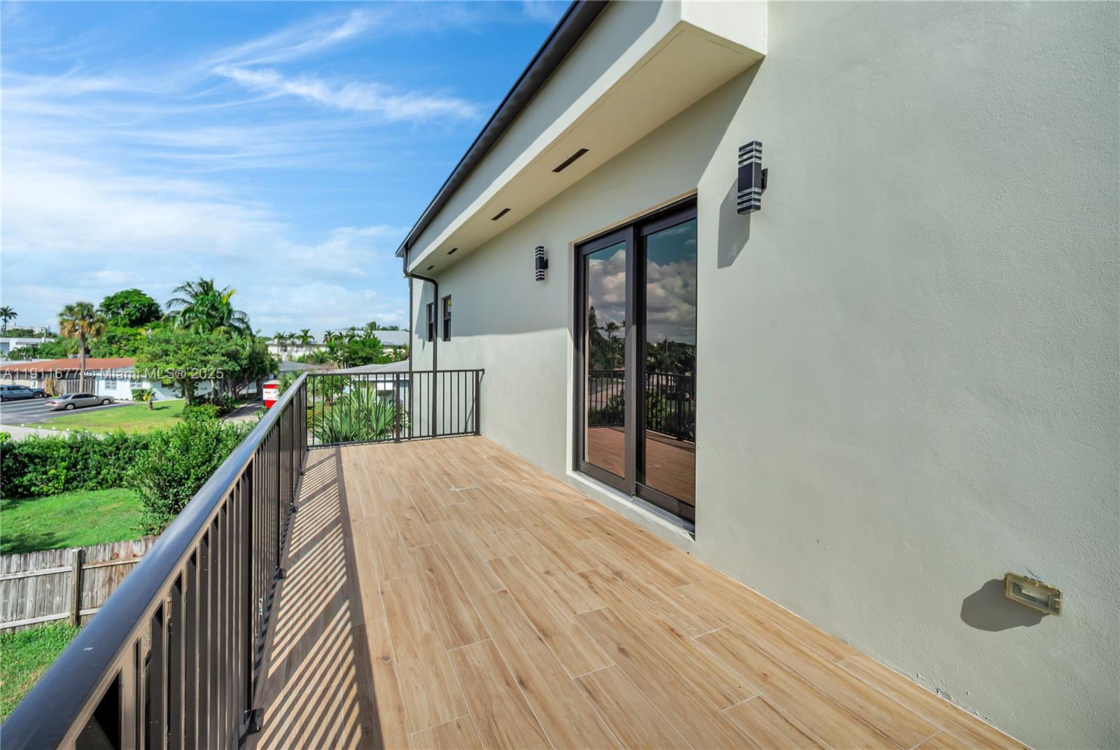   /  5472 sq. ft. $ 2025-11-10 0 foto