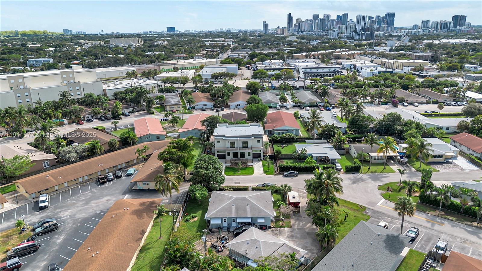   /  5472 sq. ft. $ 2025-11-10 0 foto