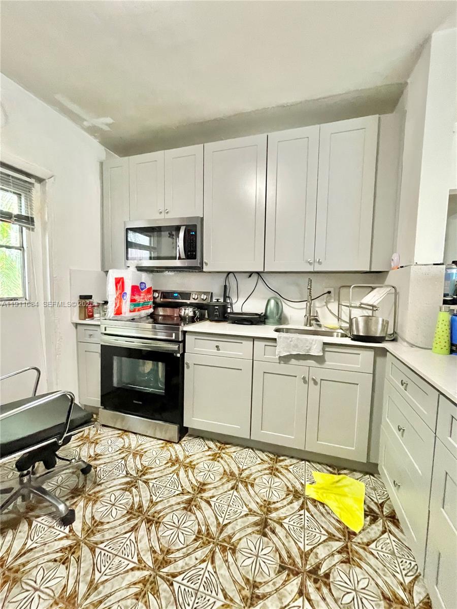   /  1645 кв.футов $ 2025-12-17 0 Фото