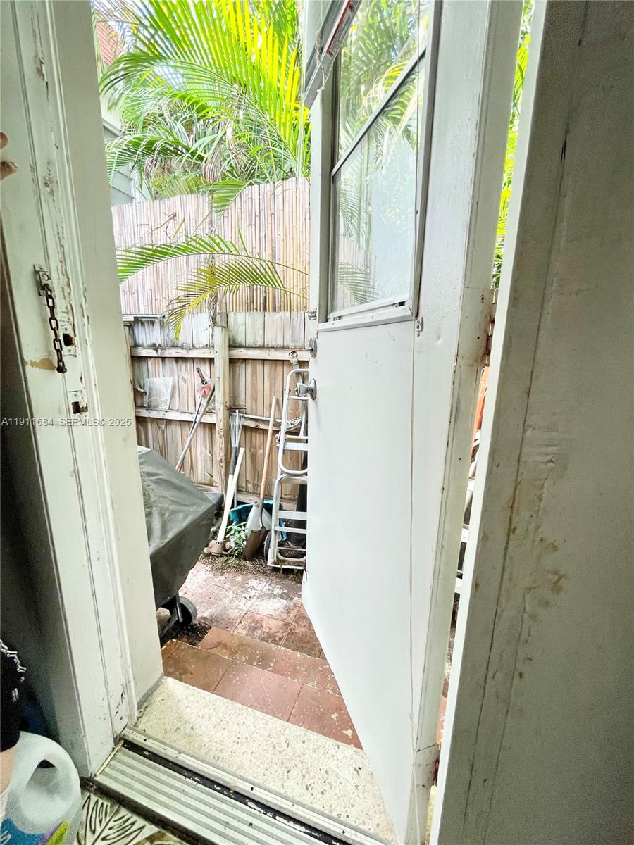   /  1645 кв.футов $ 2025-12-17 0 Фото