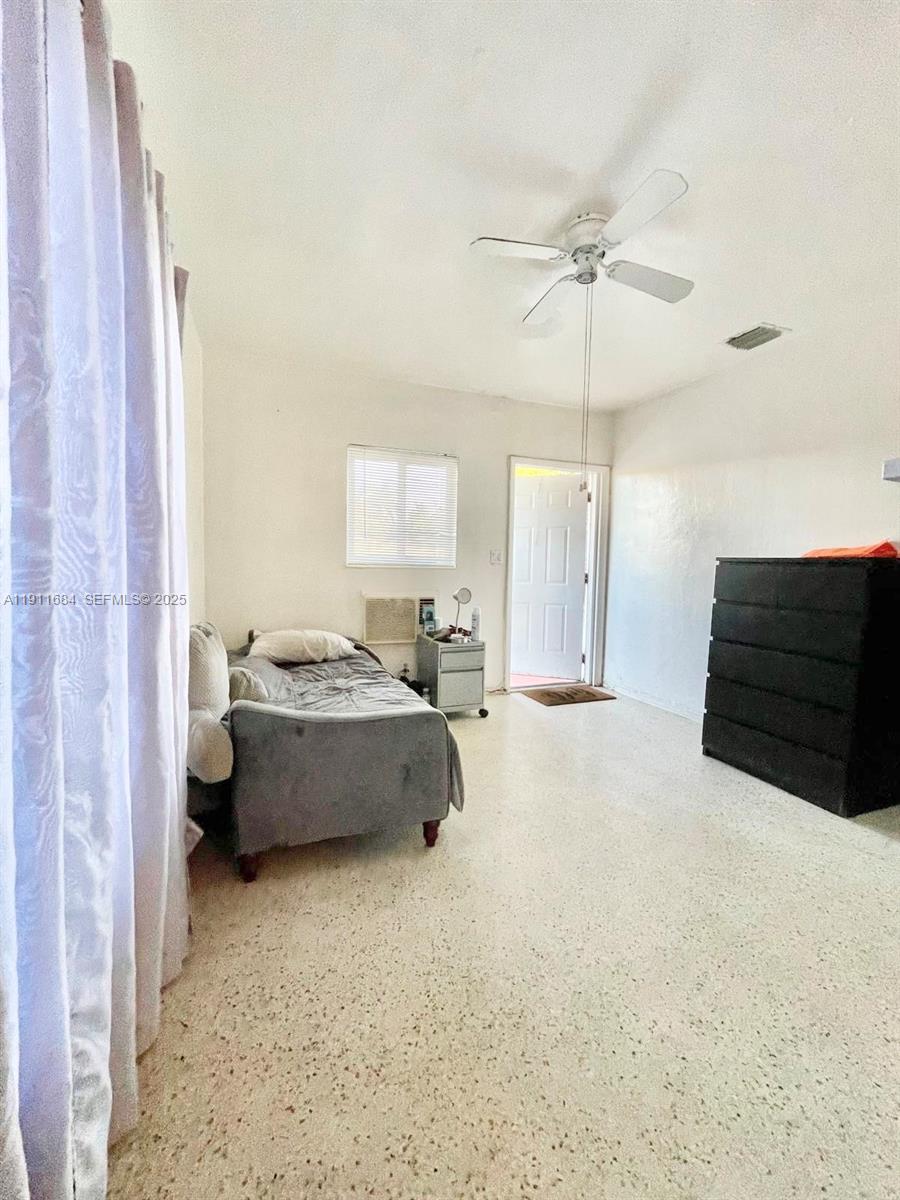   /  1645 кв.футов $ 2025-12-17 0 Фото