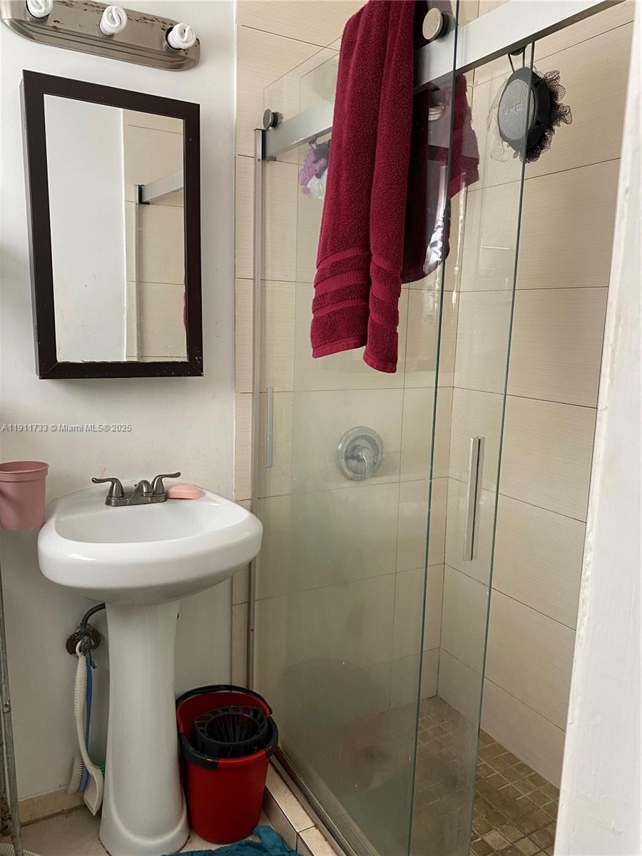   /  2606 sq. ft. $ 2025-11-10 0 Photo