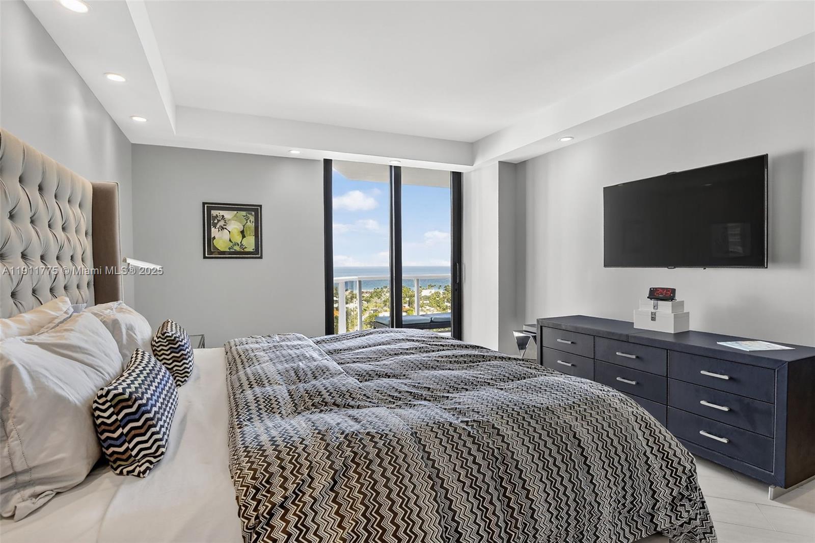 Photo of 20281 Country Club Dr  #1704, Aventura, Florida, 33180 - 