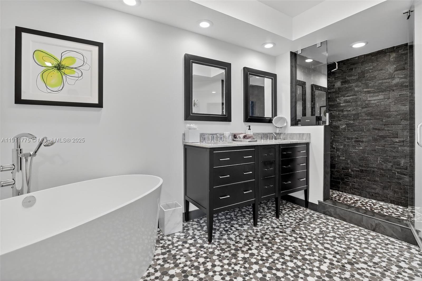 Photo of 20281 Country Club Dr  #1704, Aventura, Florida, 33180 - 