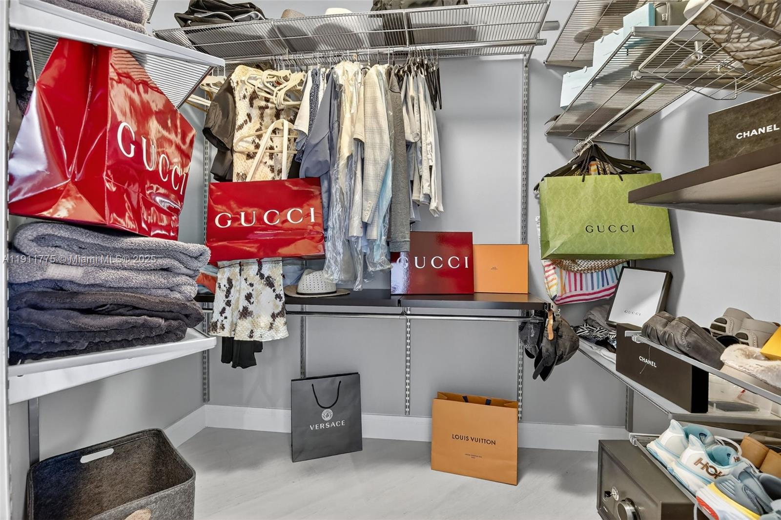 Photo of 20281 Country Club Dr  #1704, Aventura, Florida, 33180 - 