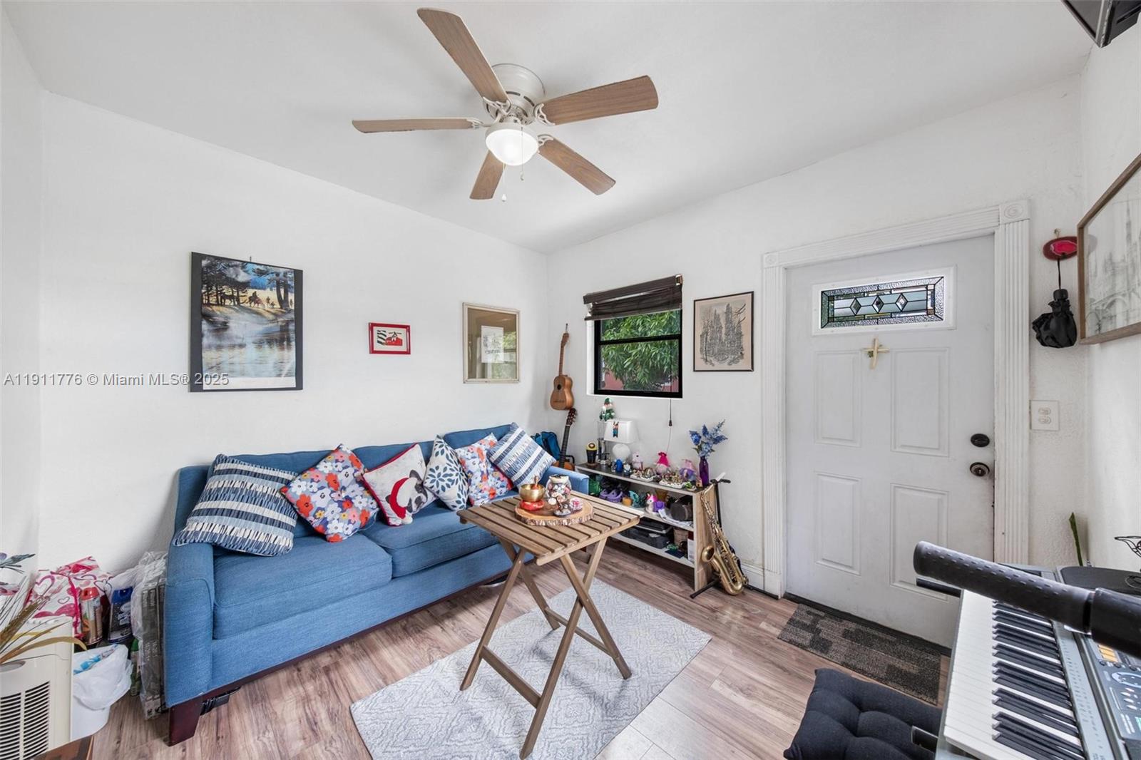   /  1832 кв.футов $ 2025-11-10 0 Фото