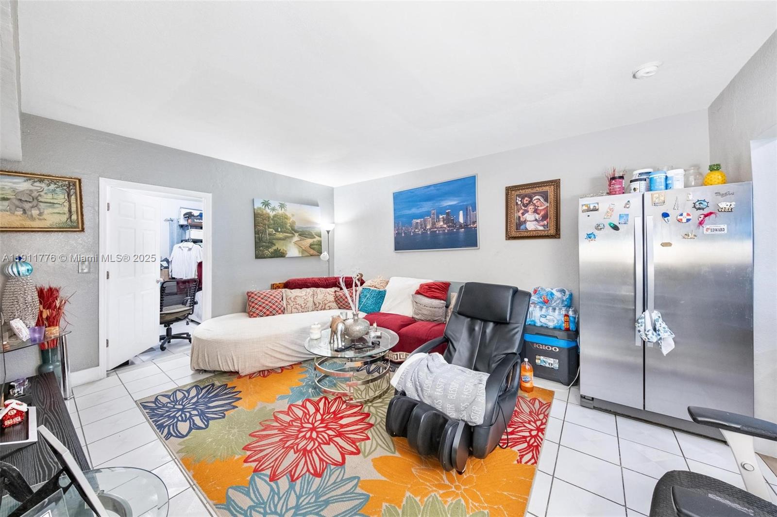   /  1832 кв.футов $ 2025-11-10 0 Фото