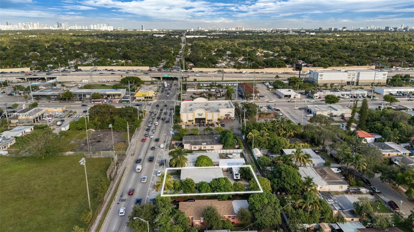   /  1832 кв.футов $ 2025-11-10 0 Фото