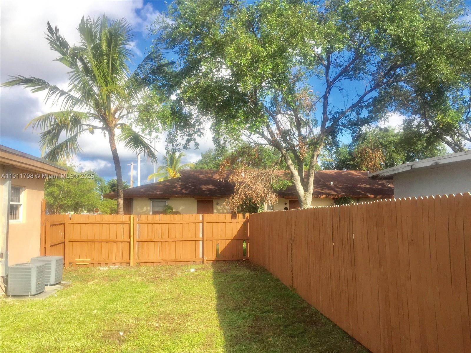   /  1028 кв.футов $ 2025-11-10 0 Фото