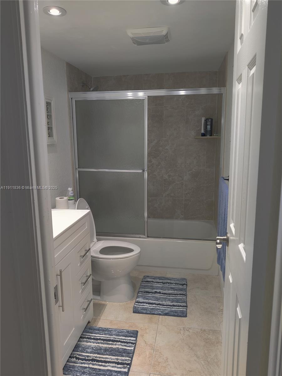 Photo of 500 12th Ave  #102, Hallandale Beach, Florida, 33009 - 