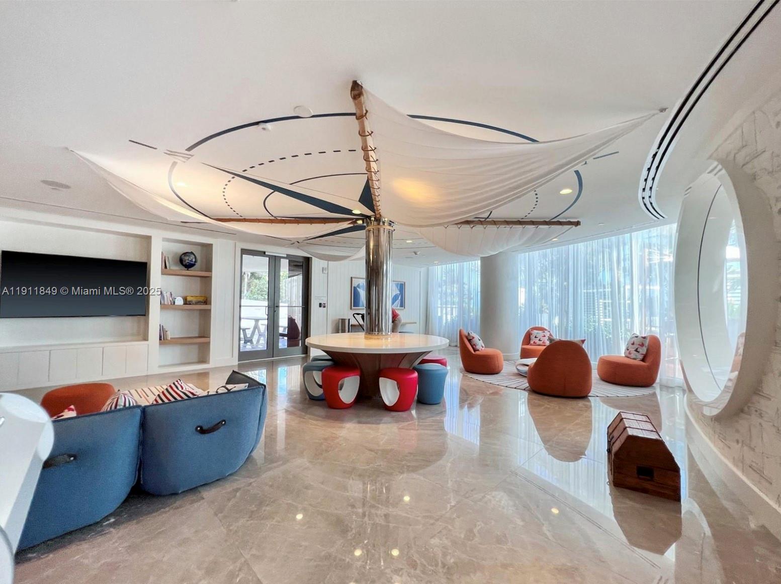 Ver detalles 703 2 / 3 1447 sq. ft. $ 2025-11-10 0 foto