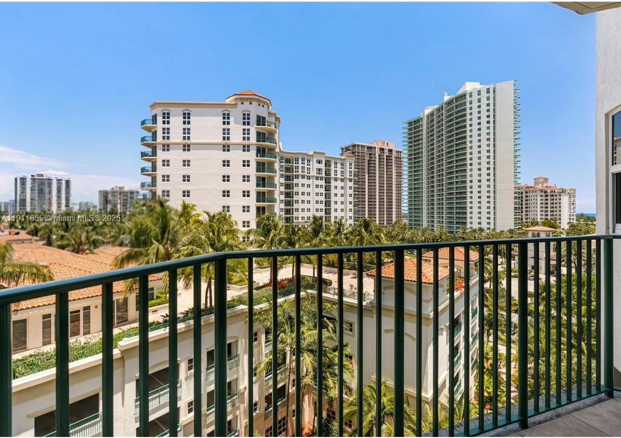 Photo of 19900 Country Club Dr  #816, Aventura, Florida, 33180 - 