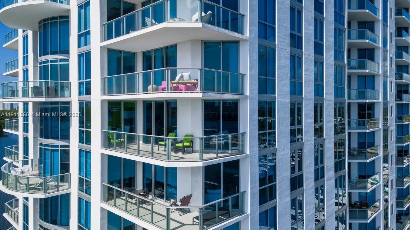 Photo of 17111 Biscayne Blvd #909, North Miami Beach, Florida, 33160 -