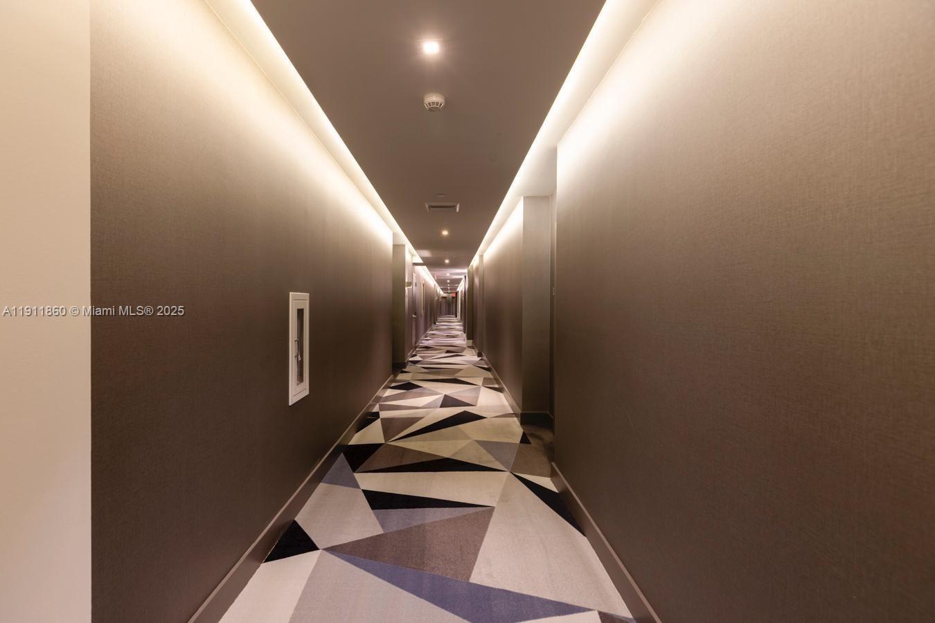 Photo of 17111 Biscayne Blvd #909, North Miami Beach, Florida, 33160 -