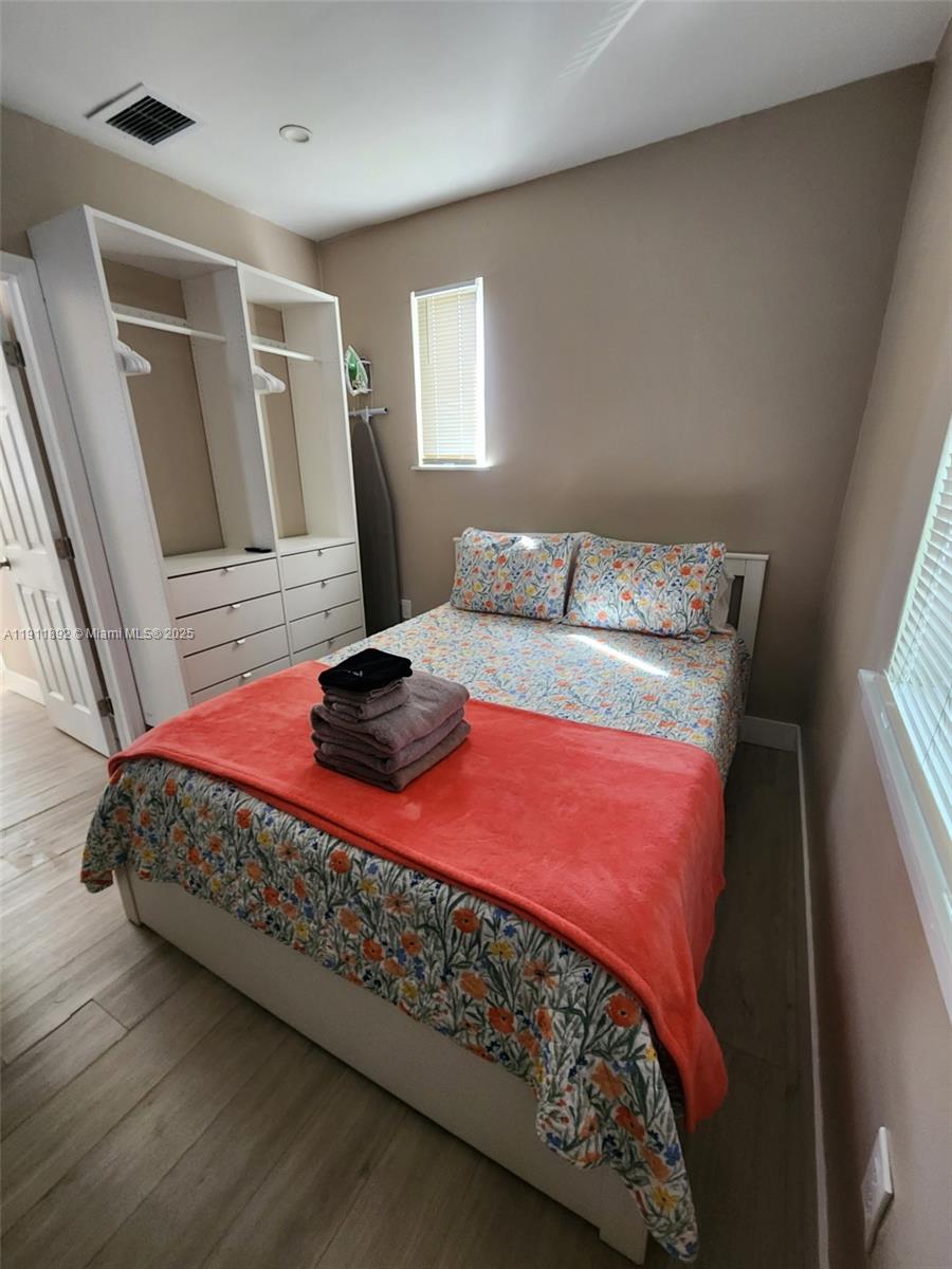   /  1140 sq. ft. $ 2025-11-11 0 Photo