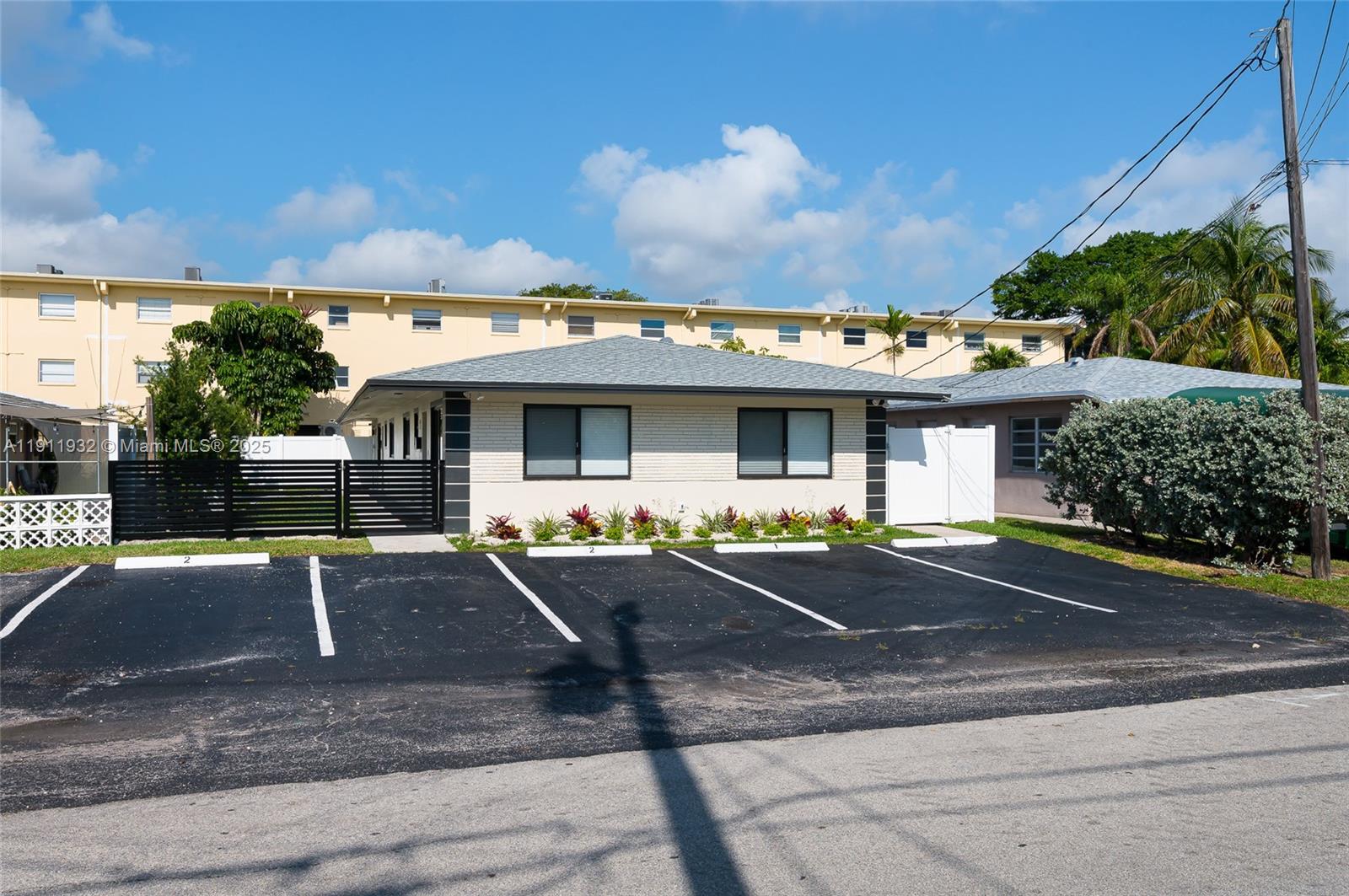   /  2280 sq. ft. $ 2025-11-11 0 Photo