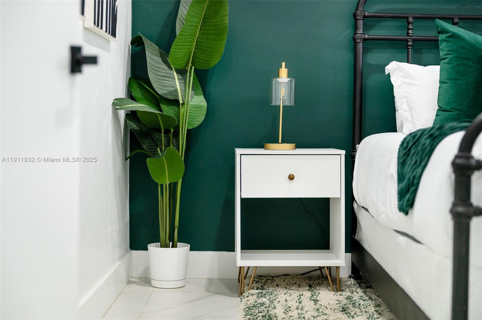   /  2280 sq. ft. $ 2025-11-11 0 Photo