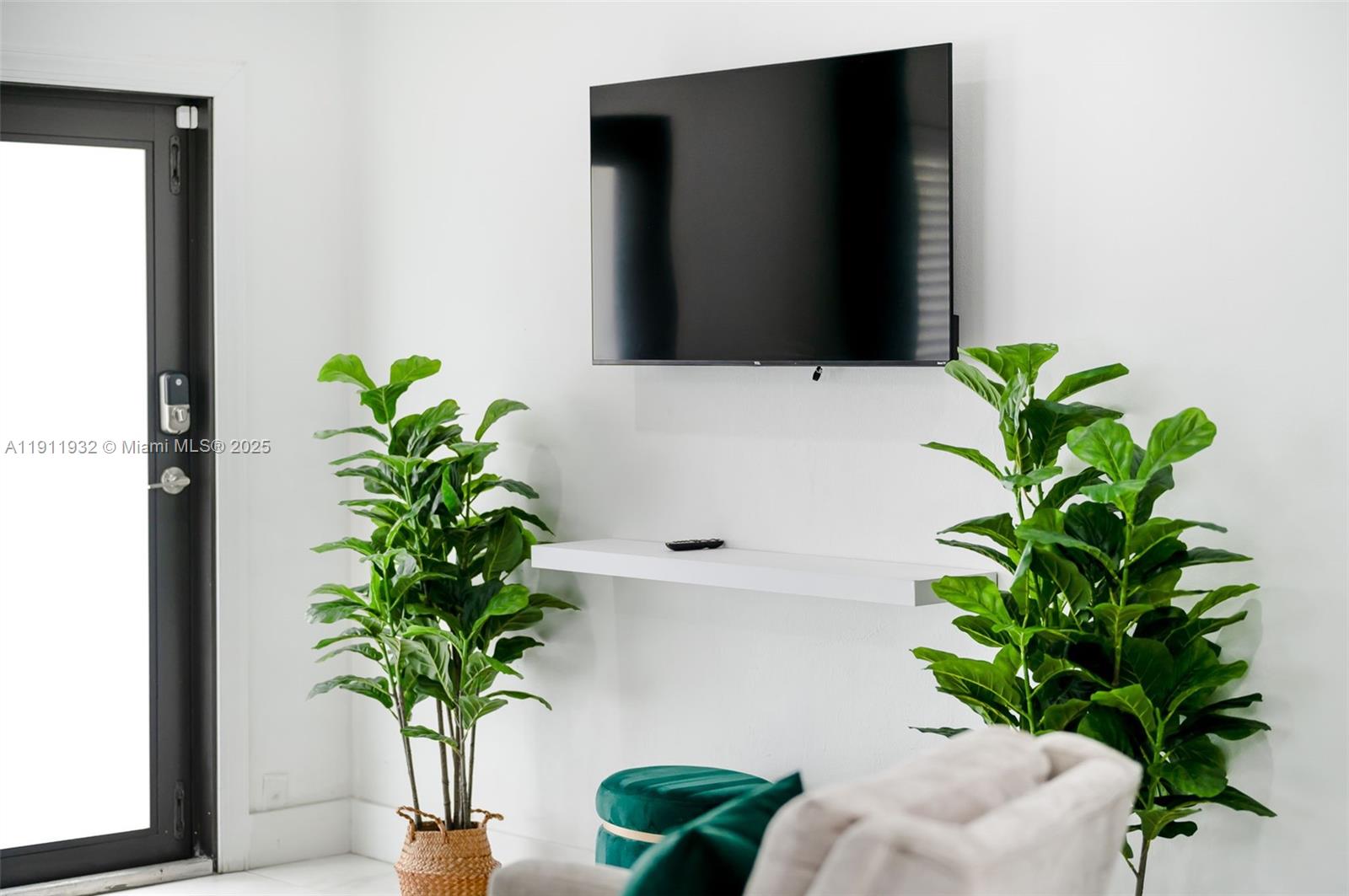   /  2280 sq. ft. $ 2025-11-11 0 Photo