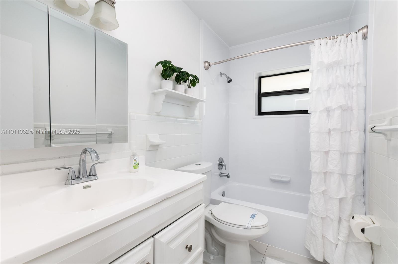   /  2280 sq. ft. $ 2025-11-11 0 Photo