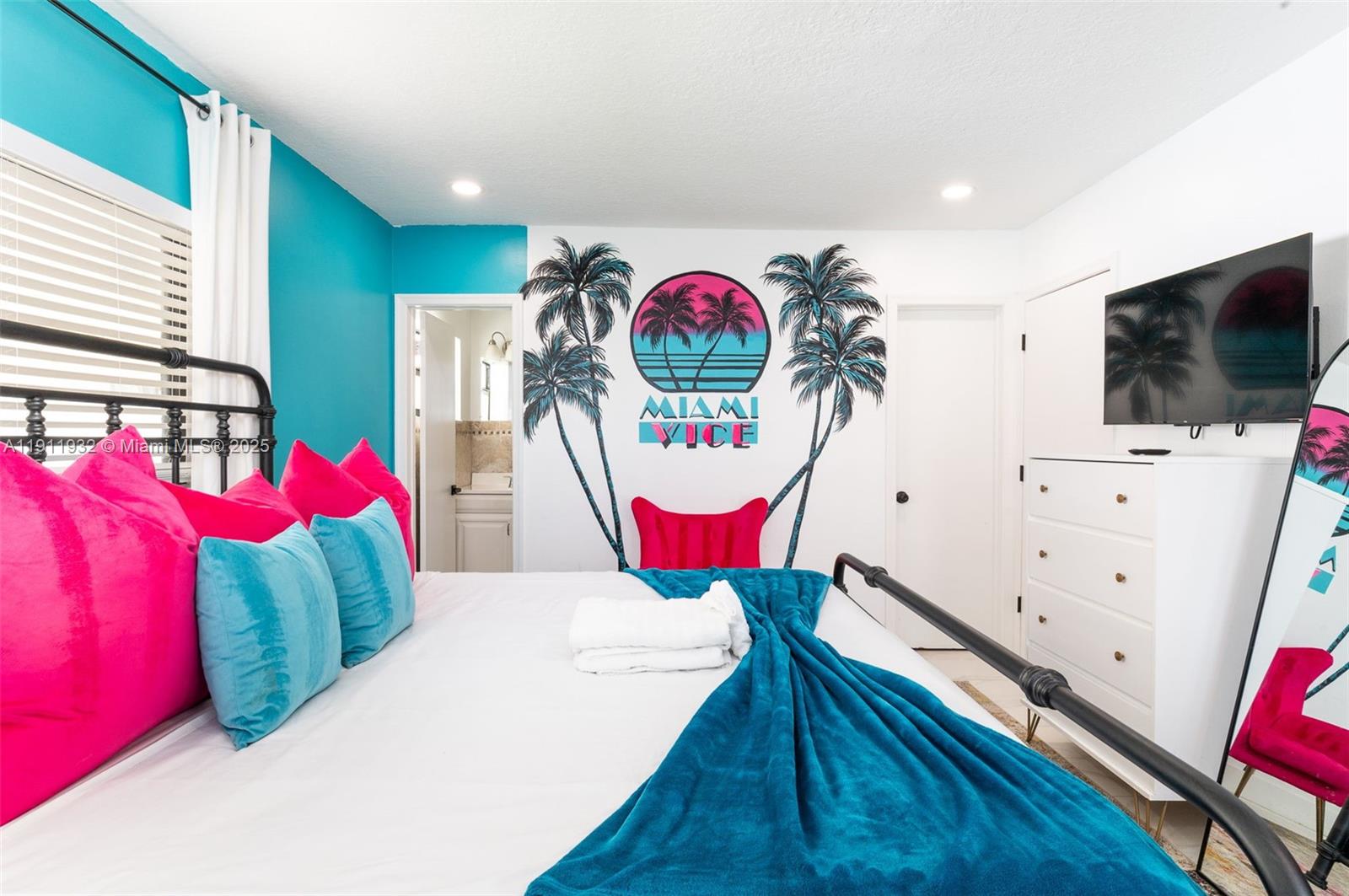   /  2280 sq. ft. $ 2025-11-11 0 Photo