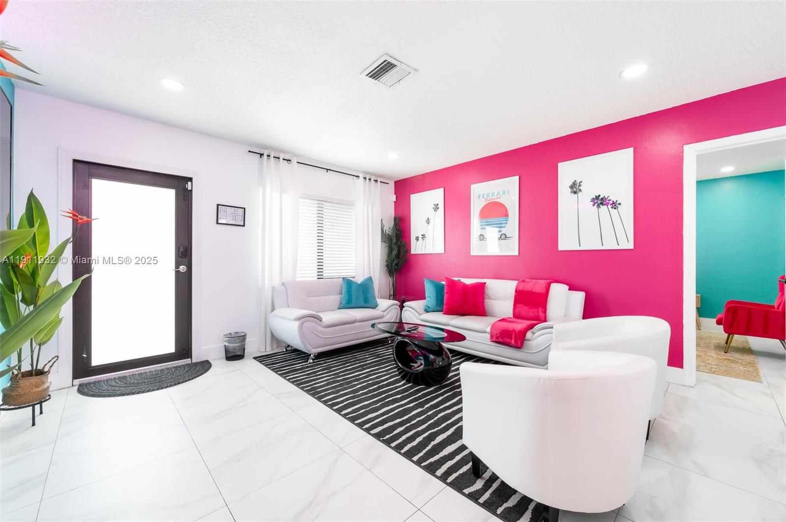   /  2280 sq. ft. $ 2025-11-11 0 Photo